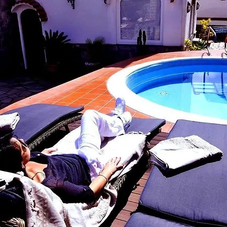 Bed & Breakfast La Cicas 4*