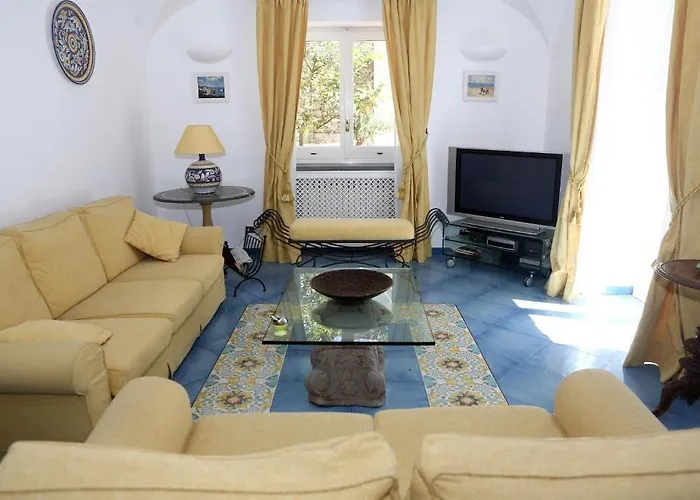 La Cicas Bed & Breakfast 4*